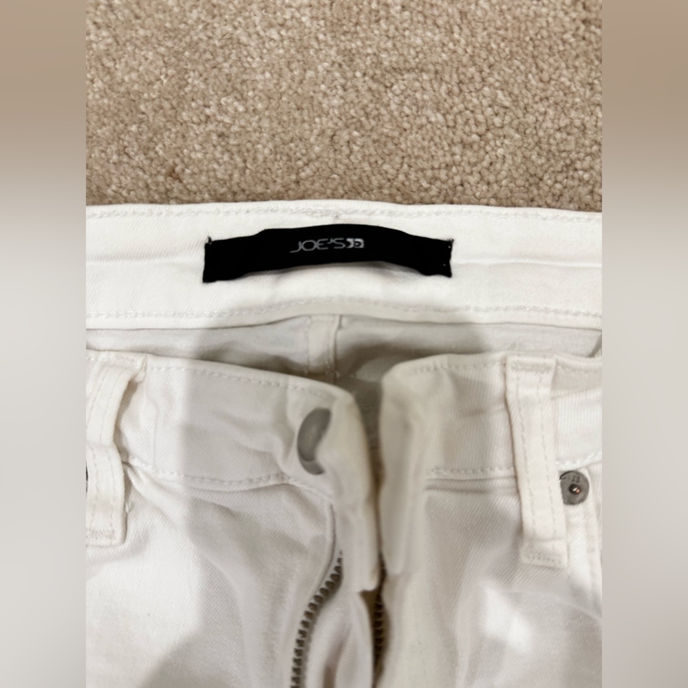 Joe's Jeans Classic White Denim, size 30 - Picture 3 of 8